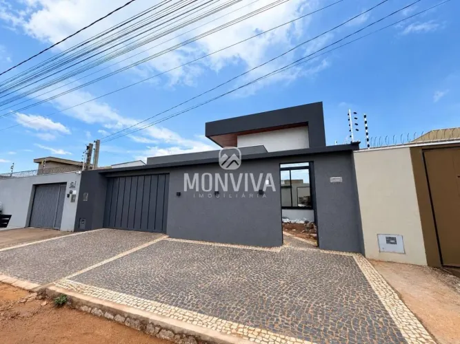 Casa com 3 dormitórios à venda, 145 m² por R$ 980.000,00 - Plano Diretor Sul - Palmas/TO