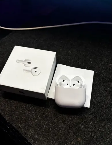 Airpods 4 com cancelamento de ruidos