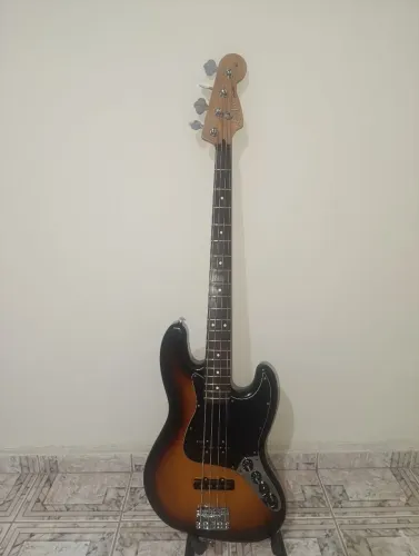 Fender Jazz Bass 4c Deluxe MIM