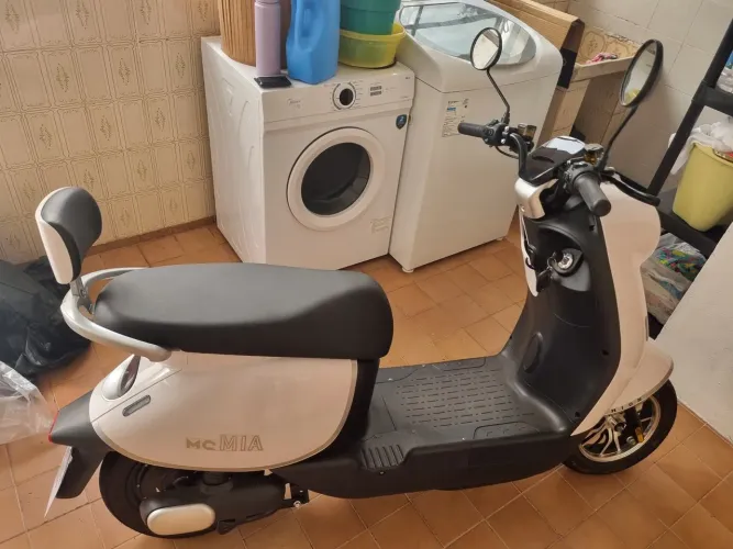 Moto elétrica Mia MC - autopropelido