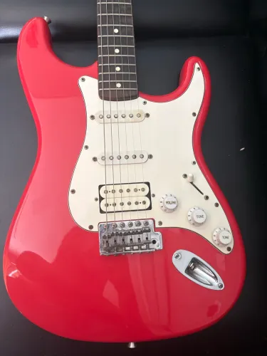 Guitarra fender stratocaster HSS