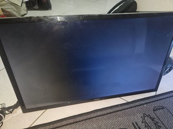 Tv smart 32 tela trincada
