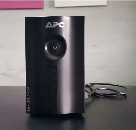 Nobreak APC Back-Ups 1500VA