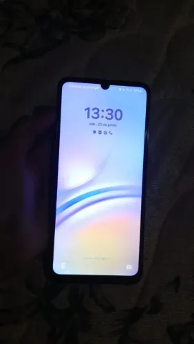 Vende-se celular a06 usado