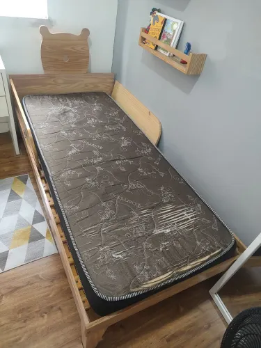 Cama Infantil 3 fases + colchão+ brinquedos 