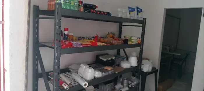 Estante Metálica Modular com Sisteema de Encaixe Rápido(ou "sem parafusos)