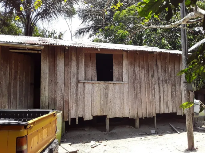 Vendo sitio na AM 010 Km 140