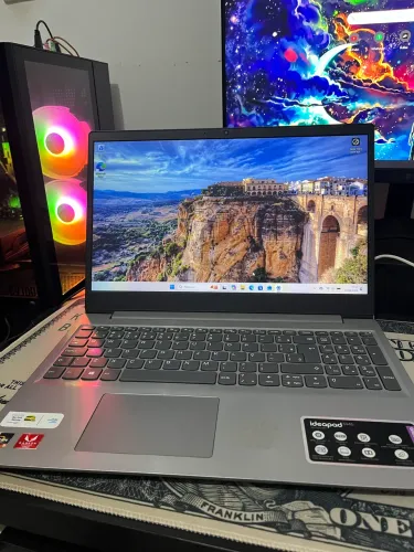 Notebook Lenovo Ideapad S145 8gb Ram 1tb Hd Ryzen 5 Prateado (Usado) Otimo estado