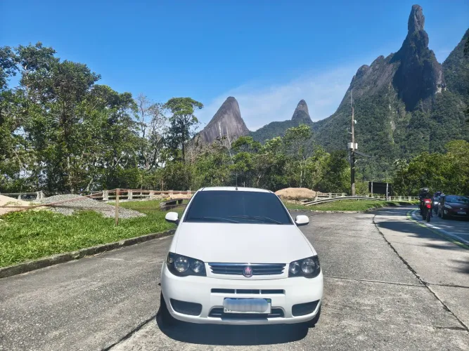 Fiat Palio Celebration 1.0 Fire Flex 8V 4P 2014