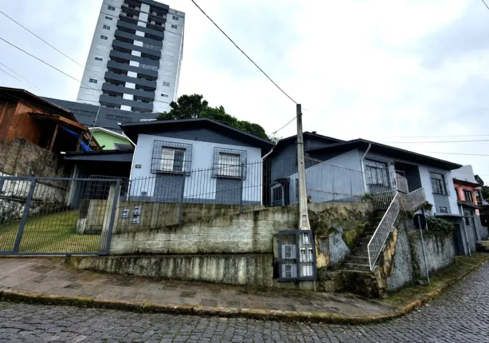 CAXIAS DO SUL - Casa Padrão - RIO BRANCO