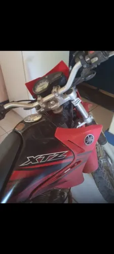 Moto xtz 125 com partida! Muito nova!!!!
