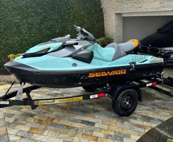 Jet ski Wake 170