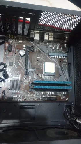 Placa-Mãe + 16 GB DDR4 - NÃO ACOMPANHA PROCESSADOR