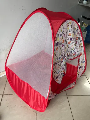 Brinquedo Casa e starbolo piscina