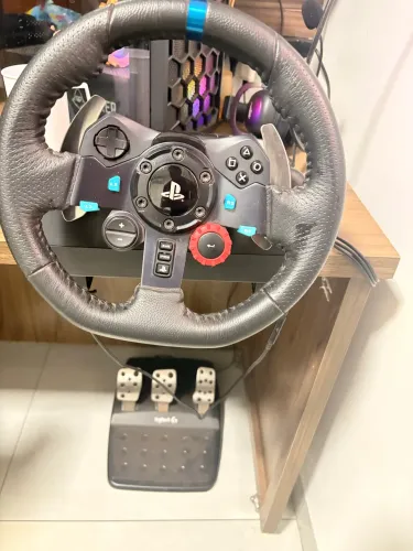Volante Gamer Logitech G29 Driving Force para PlayStation e PC