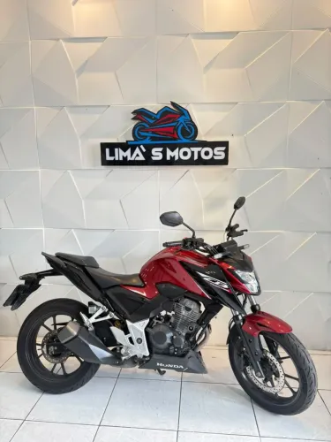 VENDO OU TROCO HONDA CB TWISTER 300 ABS 2024/25 ( LIMAS MOTOS)