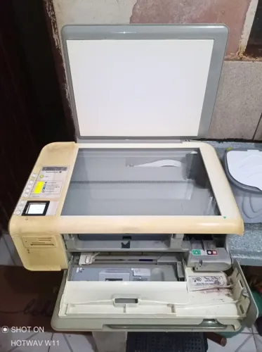 Impressora HP c4280. Com cartuchos e fonte.