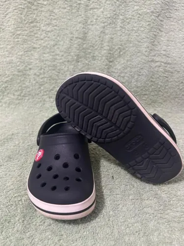 Sandália Crocs infantil original tamanho 10