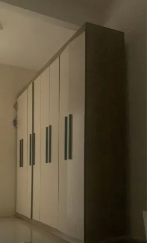 Guarda roupa 8 portas