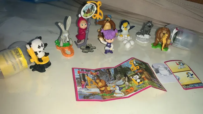 Coleção kinder ovo masha e o urso