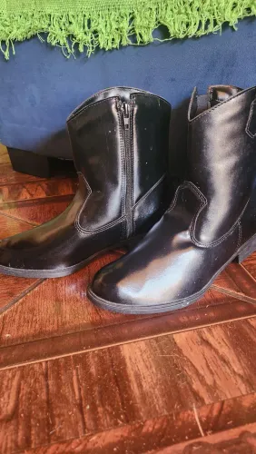 Lote 3 Calçados Femeninos: Bota Cano Curto Sem Uso + 2 Tênis Casuais Tam. número 35