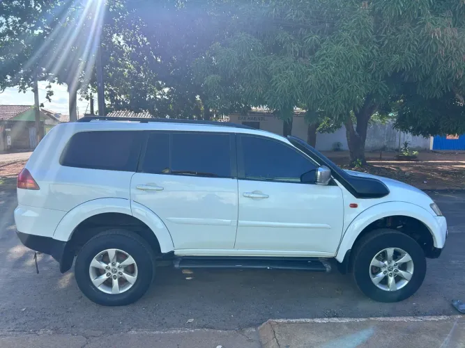 Mitsubishi Pajero Dakar 3.2 4X4 T.i. Dies. 5P Mec. 2013