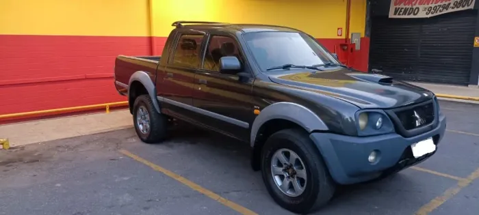 Mitsubishi L200 Outdoor HPE 2.5 4X4 CD T.dies. Mec. 2010