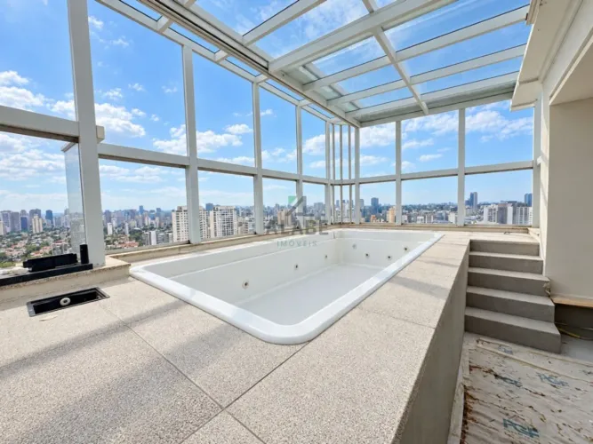 Cobertura para venda em Vila Olímpia com 3 quartos, sendo 1 suíte, 200m²