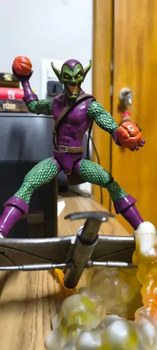 Duende Verde Marvel Seletc Marvel Legends Action Figure 