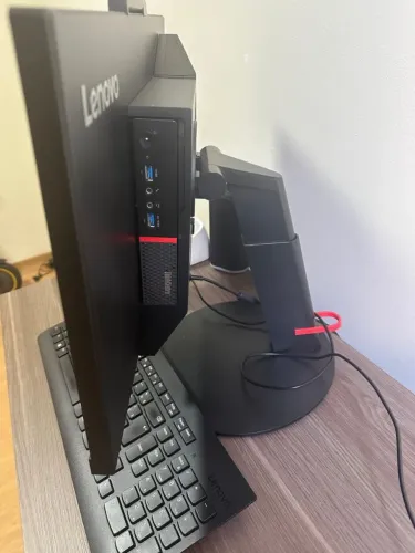 PC mini Lenovo e Monitor Lenovo Thinkcentre 21 polegadas.