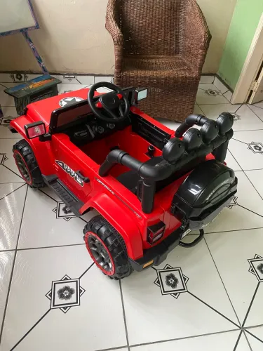 Carro Elétrico infantil Jeep