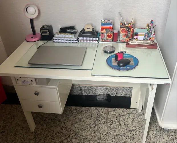 MESA PARA ESCRITÓRIO - QUASE DE GRAÇA