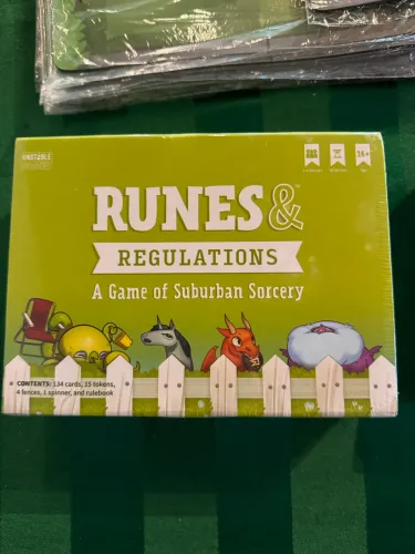 Jogo de tabuleiro Runes and regulations kickstarter full pledge com 9 playmats e sleeves 