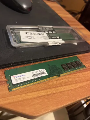 Memórias 4GB DDR4 (Duas) 2400mhz