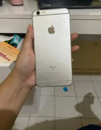 Iphone 6s plus com avarias