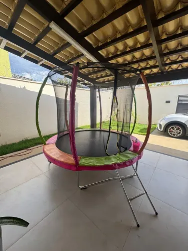 Pula pula  (trampolim) - 2,44m lona black com proteção Marca KRS 