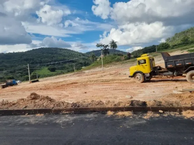 Lote de 306m² no bairro parque são José em Caeté MG