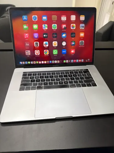 MacBook Pro 15,4 Pol de 1TB - Ventura - Intel i7 quad-core