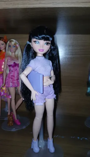 Boneca dream besties completa 