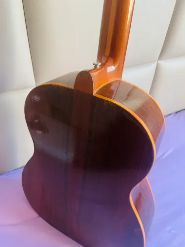 Violão em perfeitas condições