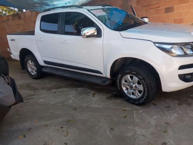 Chevrolet S10 Pick-up LT 2.8 TDI 4X4 CD Diesel AUT 2013