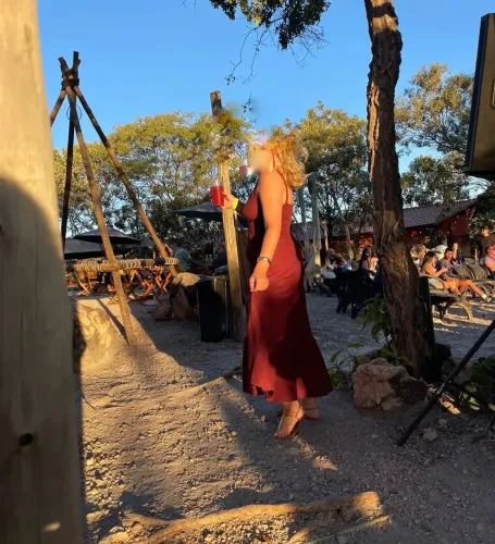 Vestido marrom lindo e moderno