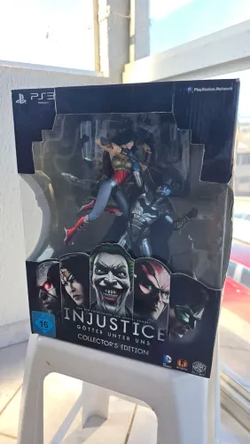Injustice PS3 Collectors Edition ( Versão alemã )