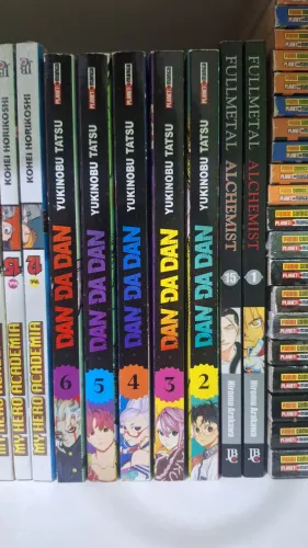 Mangás diversos Parte 2 - Demon Slayer, Dandadan, My Hero academia, Black Clover,