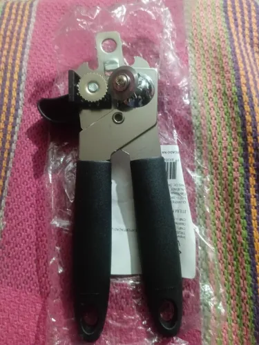 Abridor de latas e garrafas*novo*!