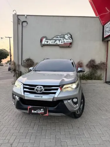 Toyota Hilux SW4 4X4 2.8 Diesel 2017