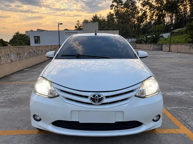 Toyota Etios X 1.3 Flex 16V 5P Aut. 2017
