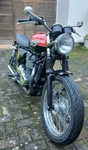 Triumph Bonneville 865 T100