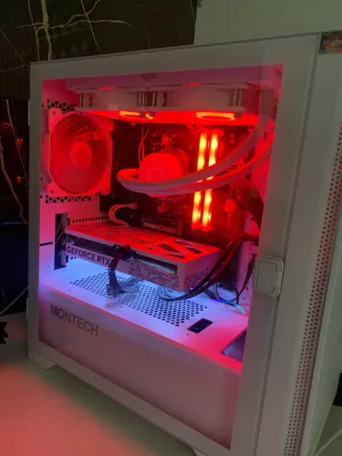 PC GAMER - RTX 5050 + MONITOR