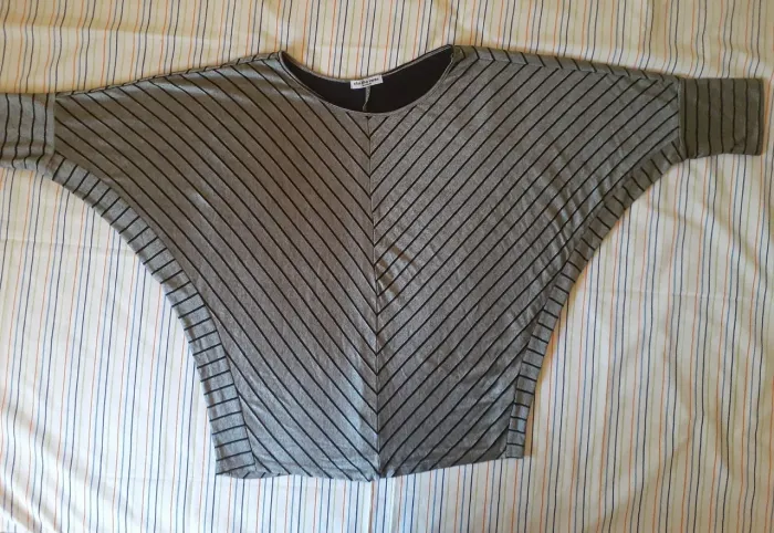 NOVA! BLUSA USA ,CHA CHA VENTE. M/G
